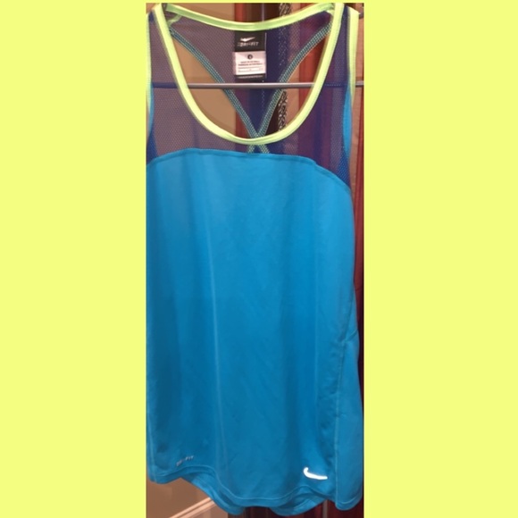 ❤️5/$25 Nike Dri Fit Tank